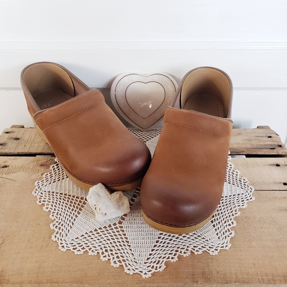 Dansko Honey Suede Clog Burnished Nubuck Pro Distressed Heritage Granny 38/7.5-8 - Picture 4 of 15